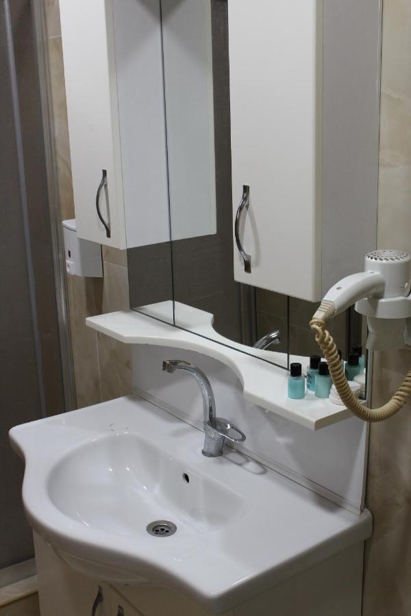 Hotel Oezsefa Istanbul Luaran gambar